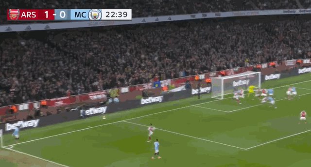 1738524742719087612.gif 角球.gif