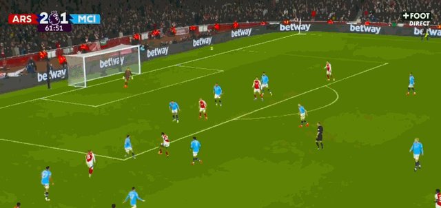 1738518837458007616.gif 3-1刘易斯-斯凯利.gif